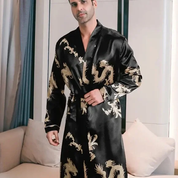 Dragon Robe - Picture 5 of 5